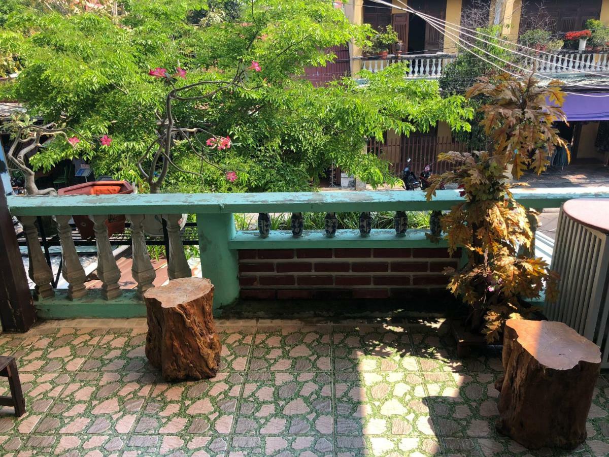 芽兰寄宿酒店 会安 外观 照片